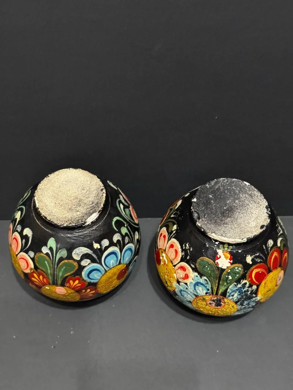 Unknown vintage folk